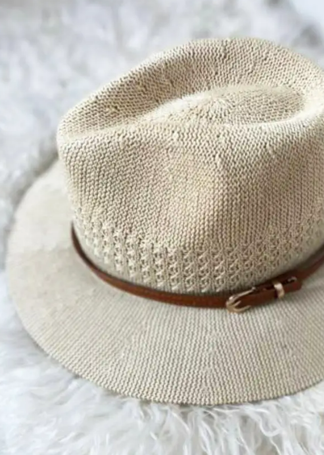 Straw Hat w/ Band in Sand